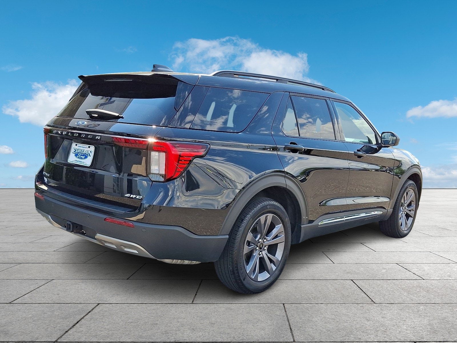 2025 Ford Explorer Active - Photo 6