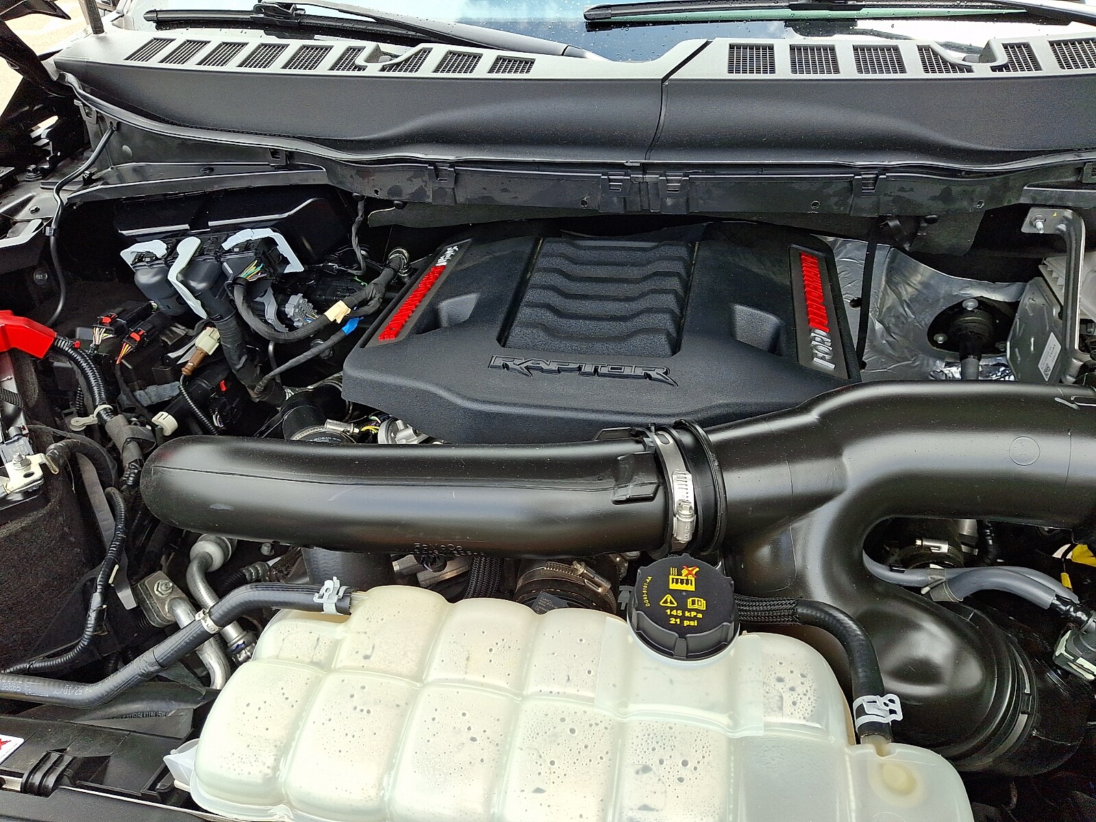 2025 Ford F-150 Raptor - Photo 28