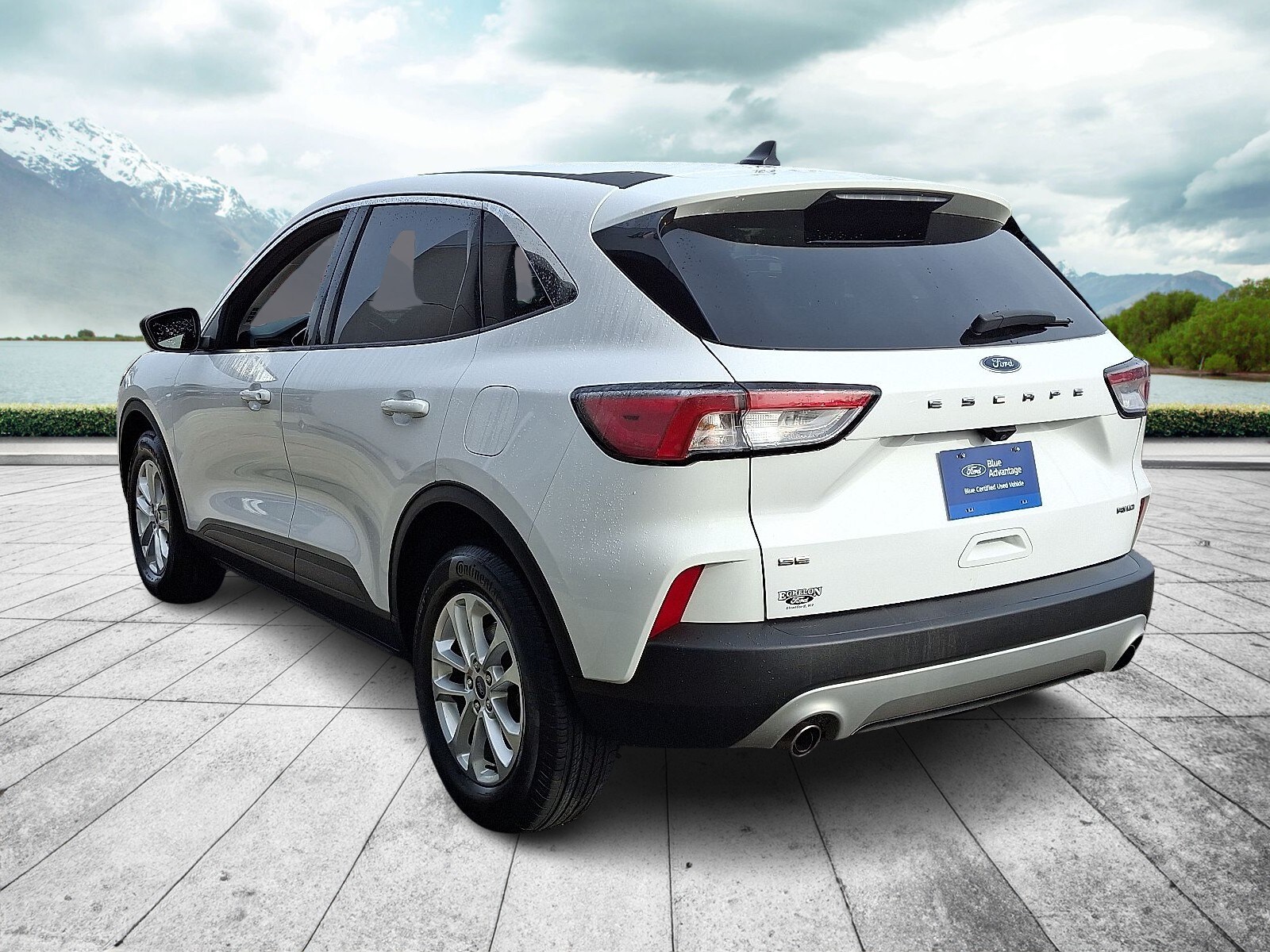2022 Ford Escape SE Sport photo 3