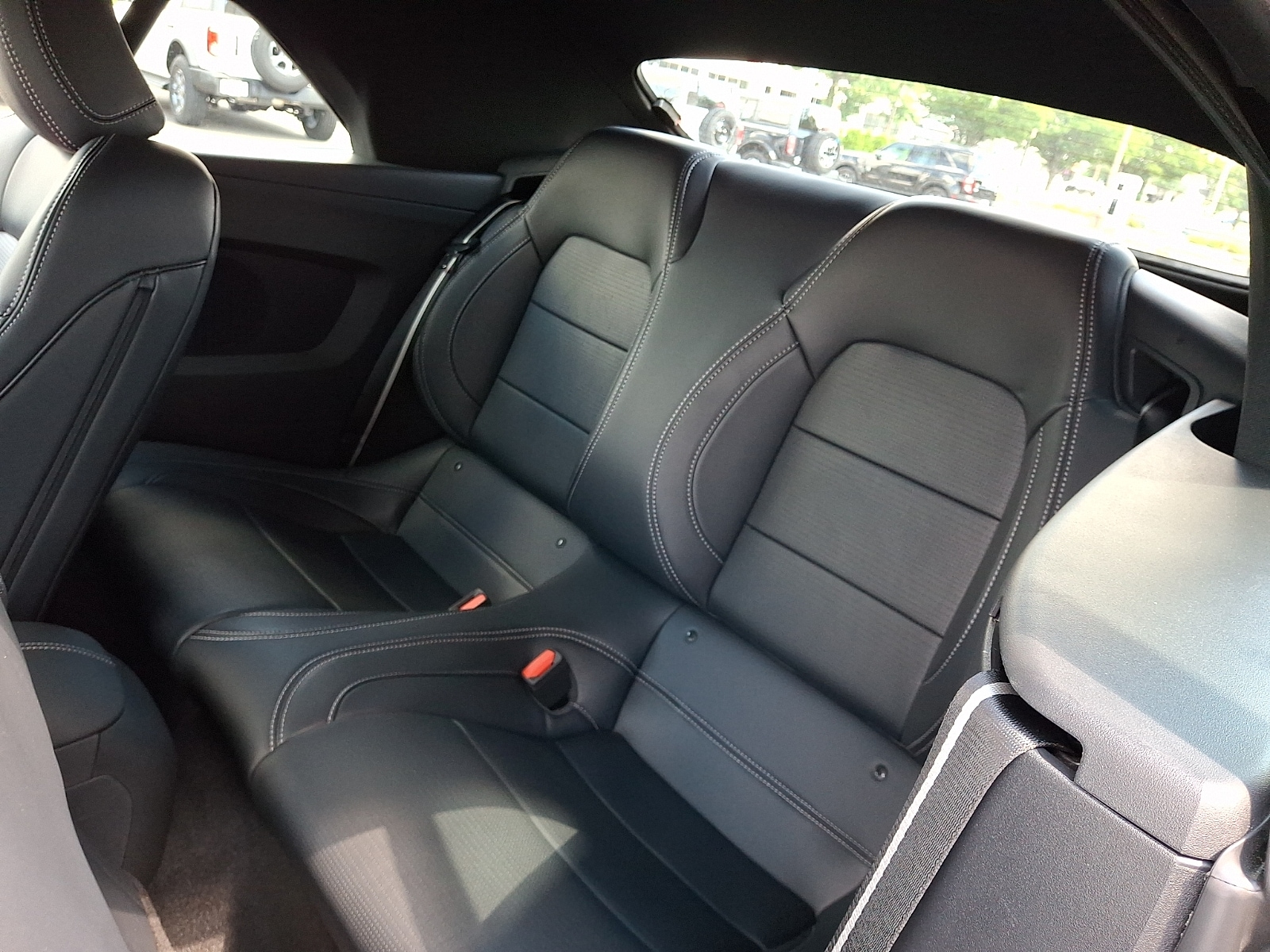 2025 Ford Mustang GT Premium - Photo 11