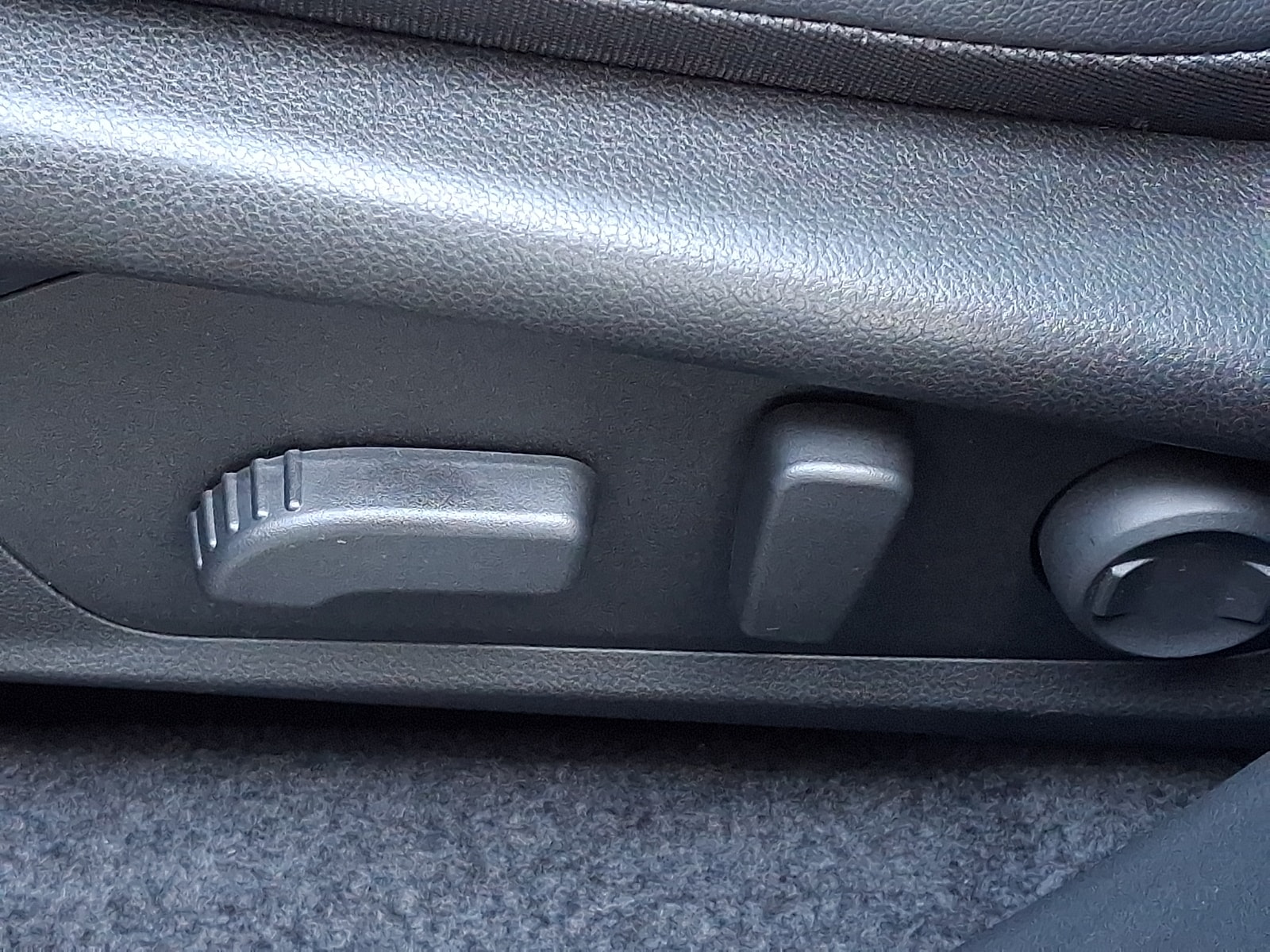 2025 Subaru Forester Premium - Photo 18
