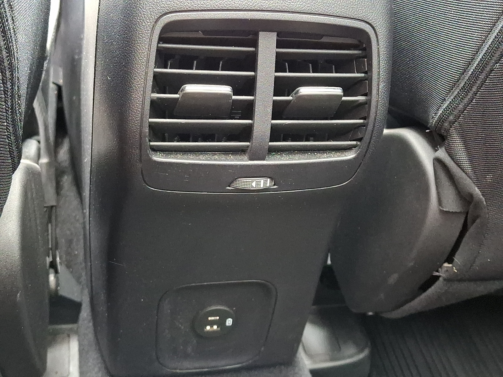 2022 Ford Escape SE - Photo 13