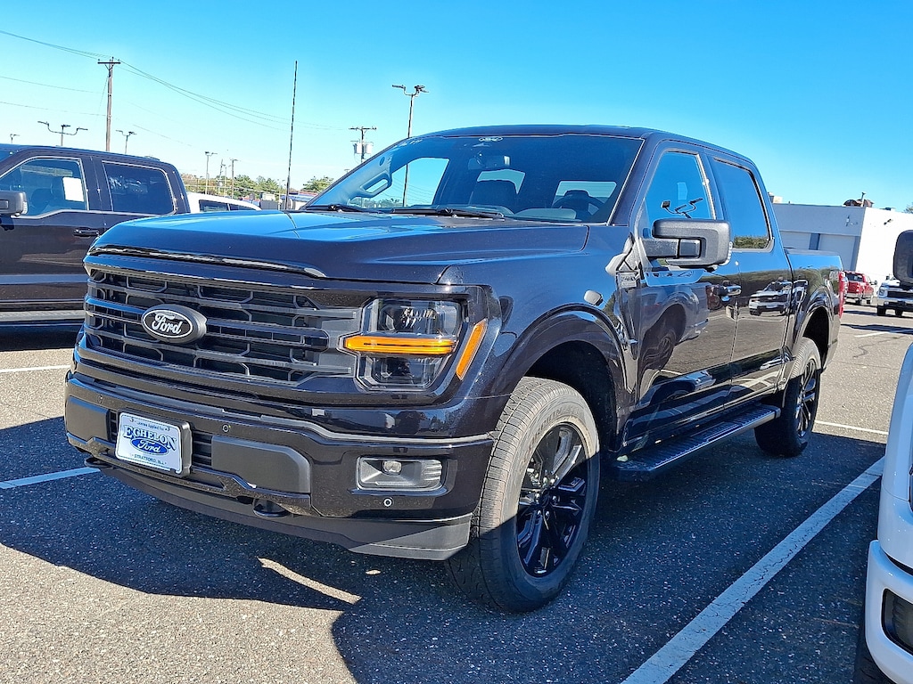New 2025 Ford F-150 XLT Truck SuperCrew Cab