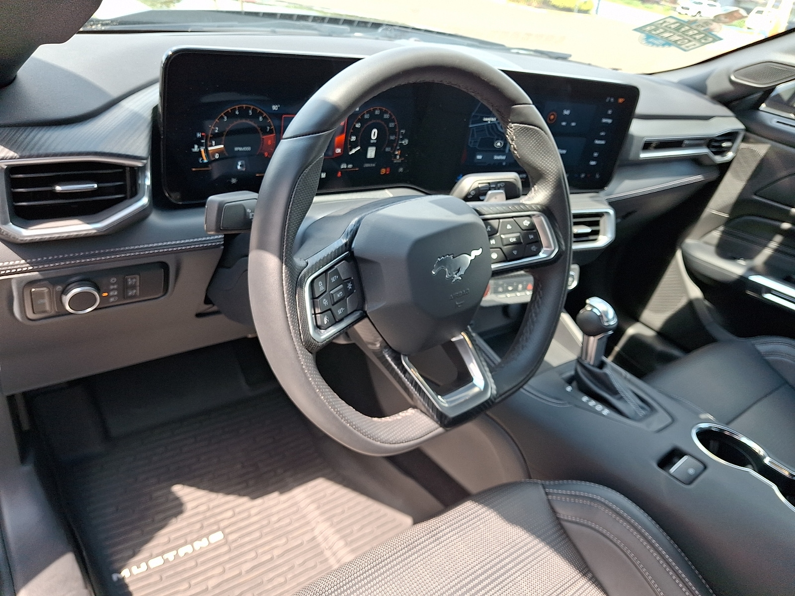 2025 Ford Mustang GT Premium - Photo 14