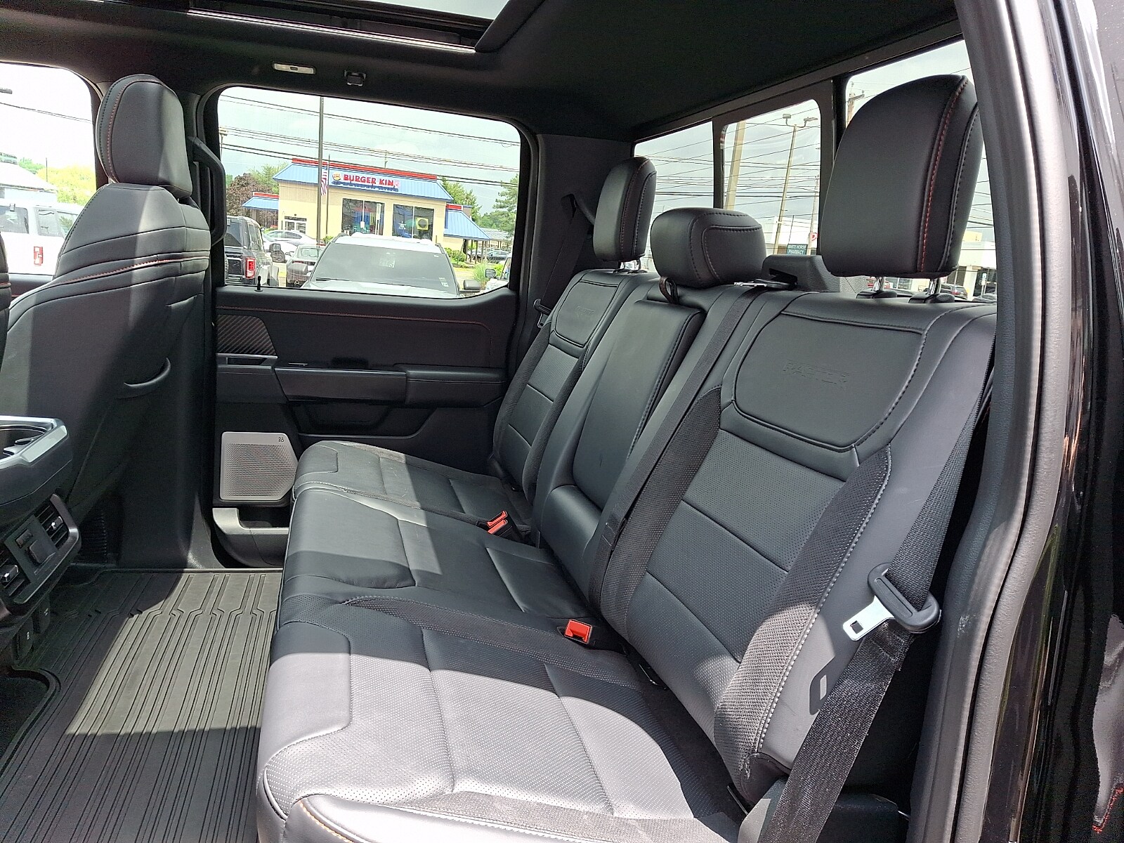 2025 Ford F-150 Raptor - Photo 11
