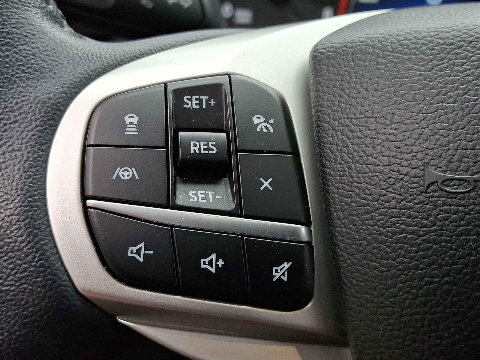 2023 Ford Explorer XLT - Photo 24