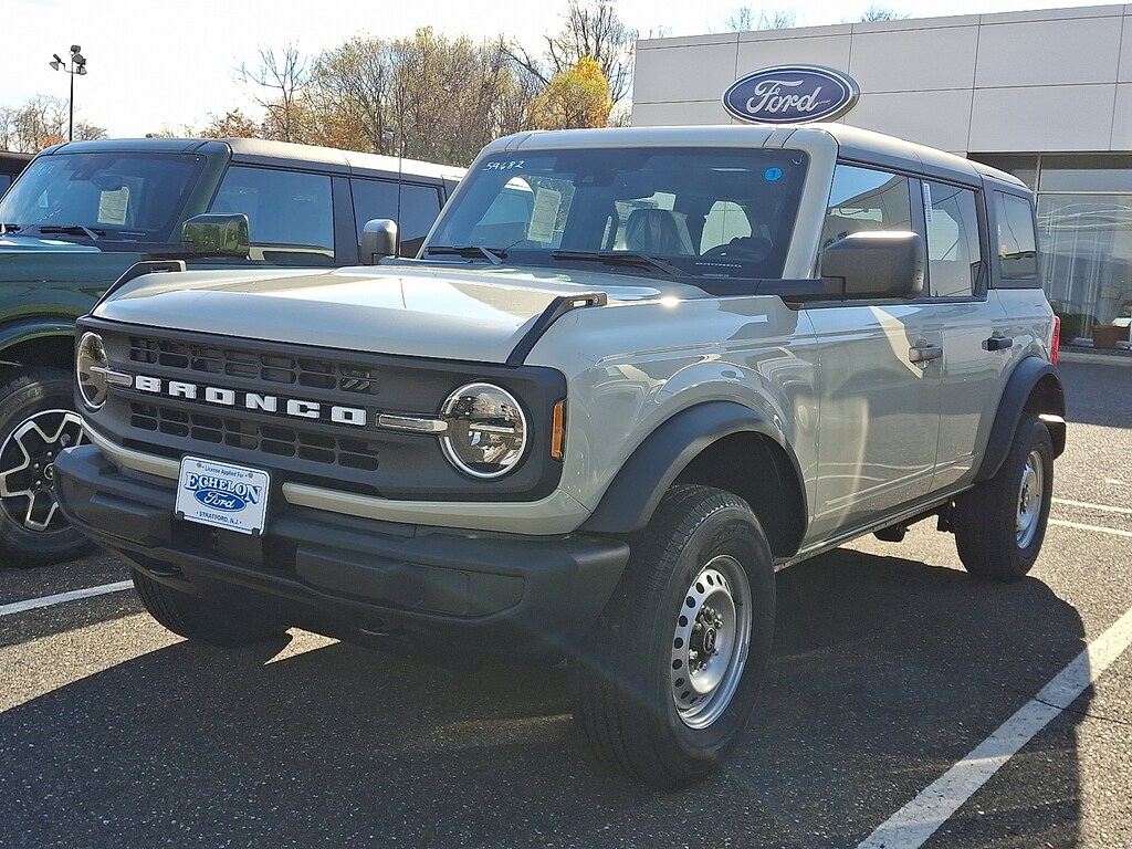 New 2025 Ford Bronco Base SUV