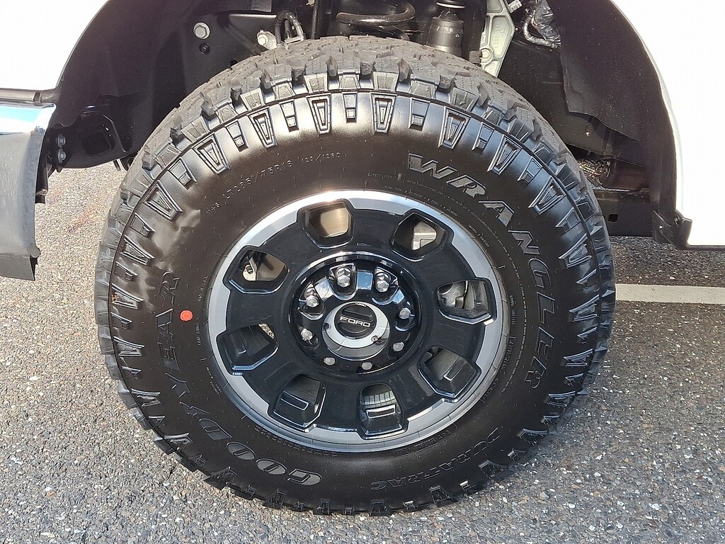 New 2026 Ford Super Duty F-250 Lariat Truck Crew Cab