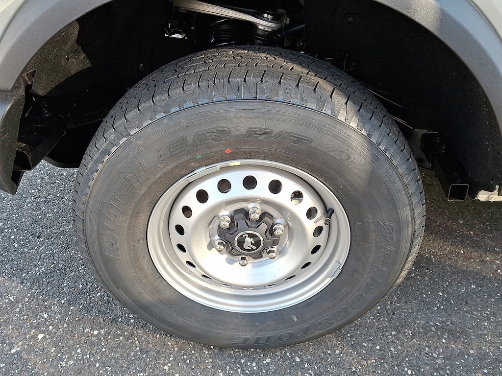 New 2025 Ford Bronco Base SUV