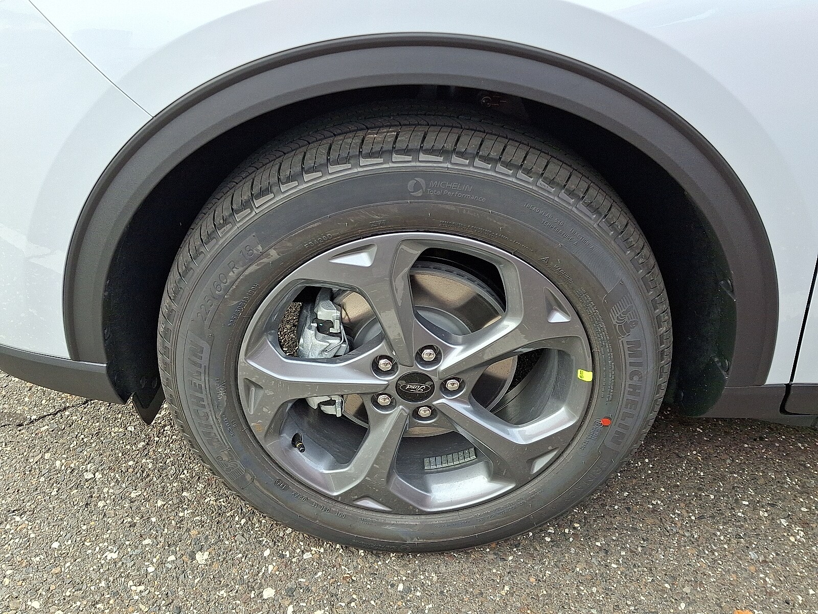 2026 Ford Escape ST-Line photo 4