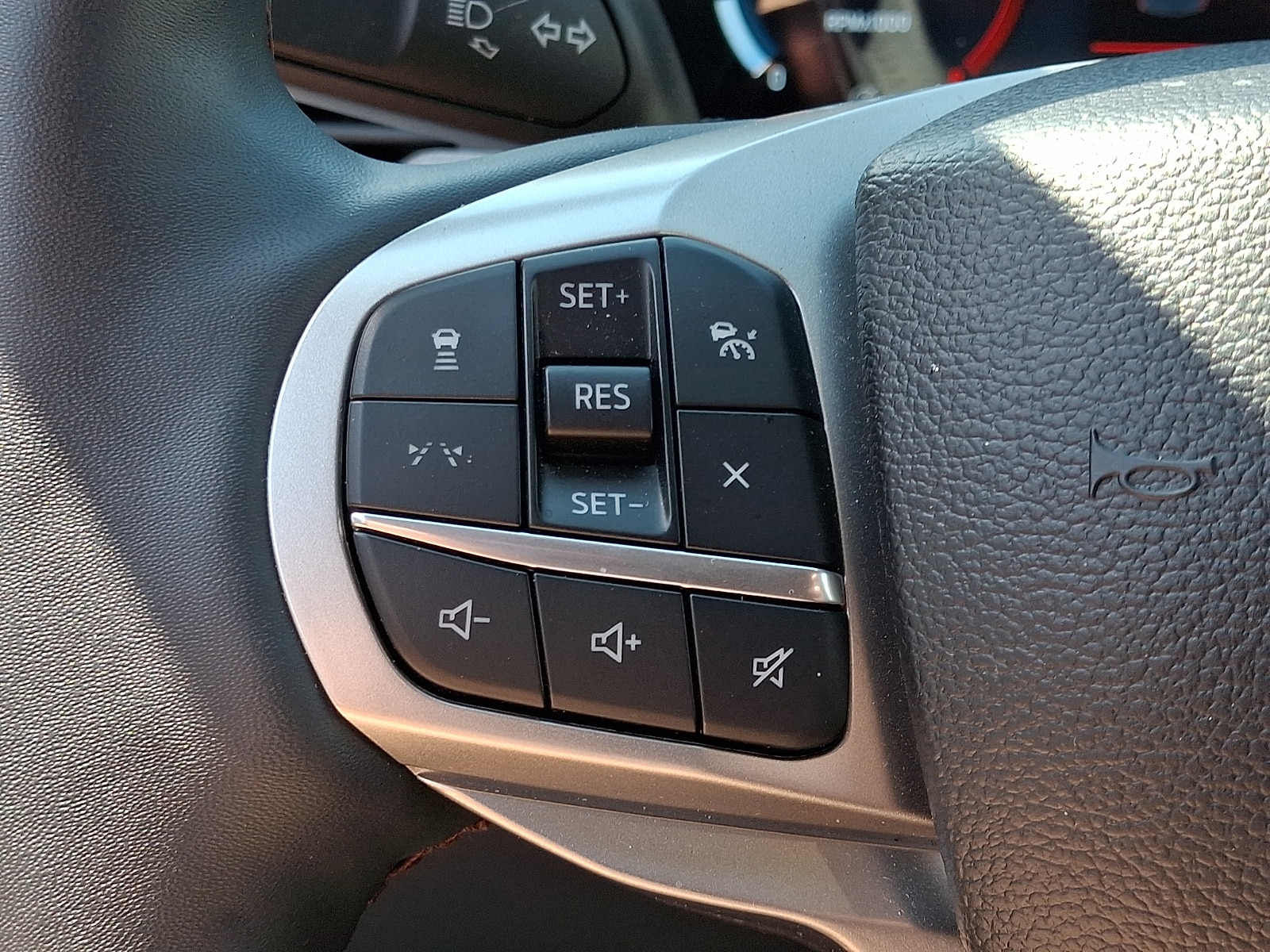 2025 Ford Explorer Active - Photo 23