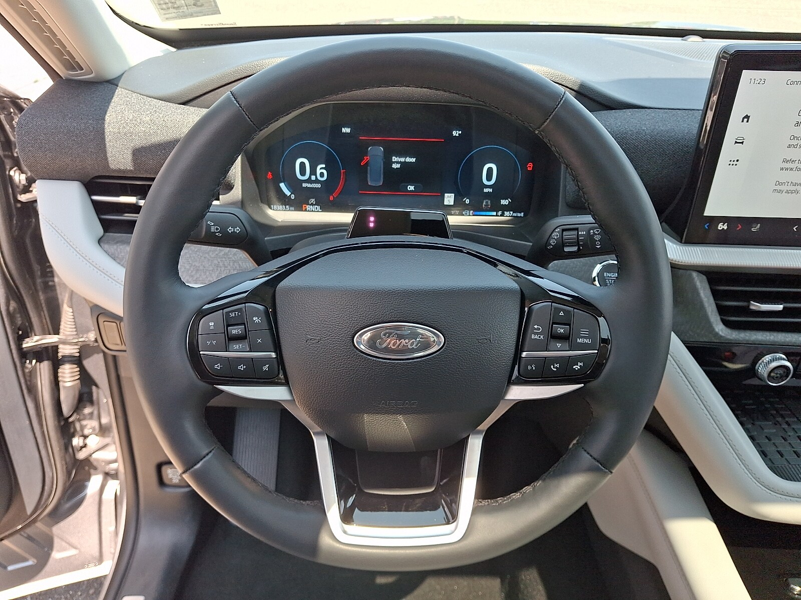 2025 Ford Explorer Platinum - Photo 21