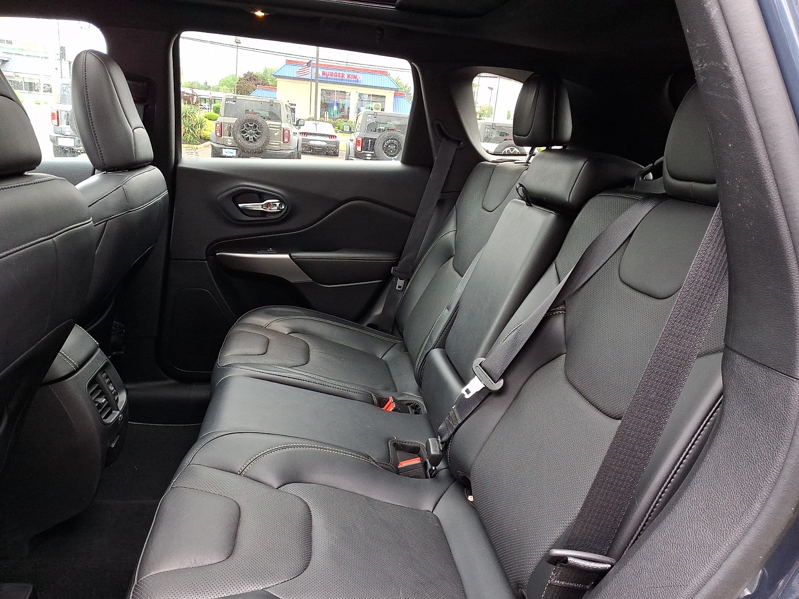 2021 Jeep Cherokee 80TH - Photo 11