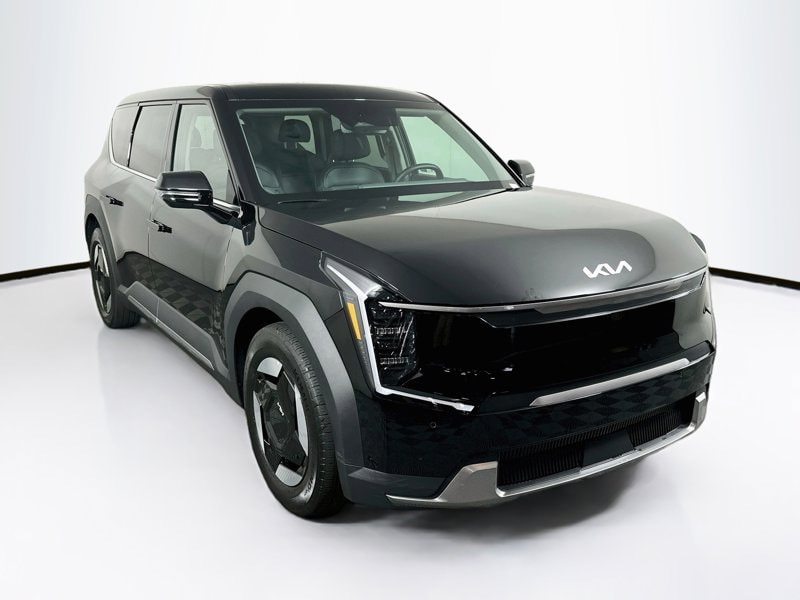 2026 Kia EV9 Light L/R's photo