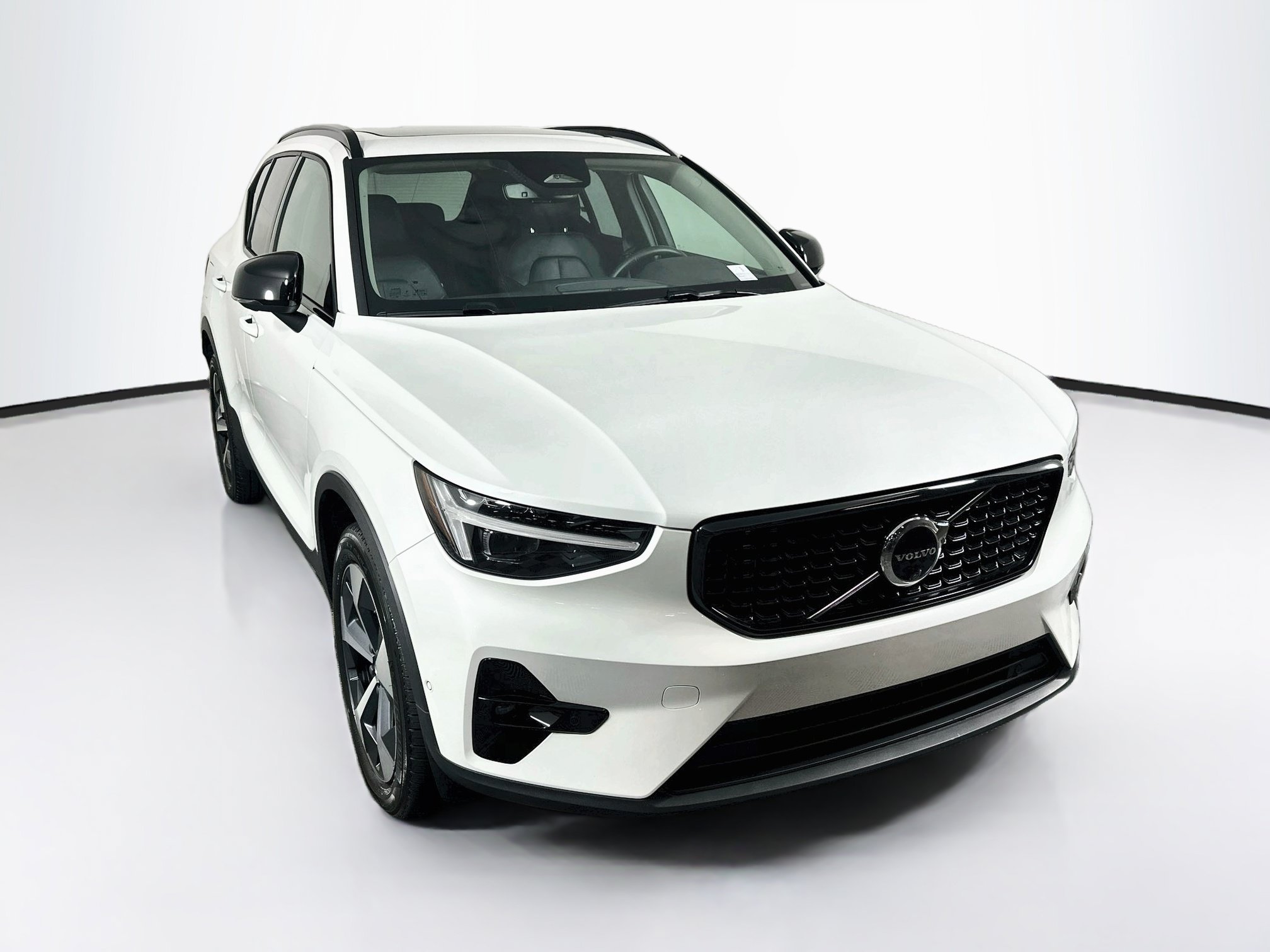 2026 Volvo XC40 Plus