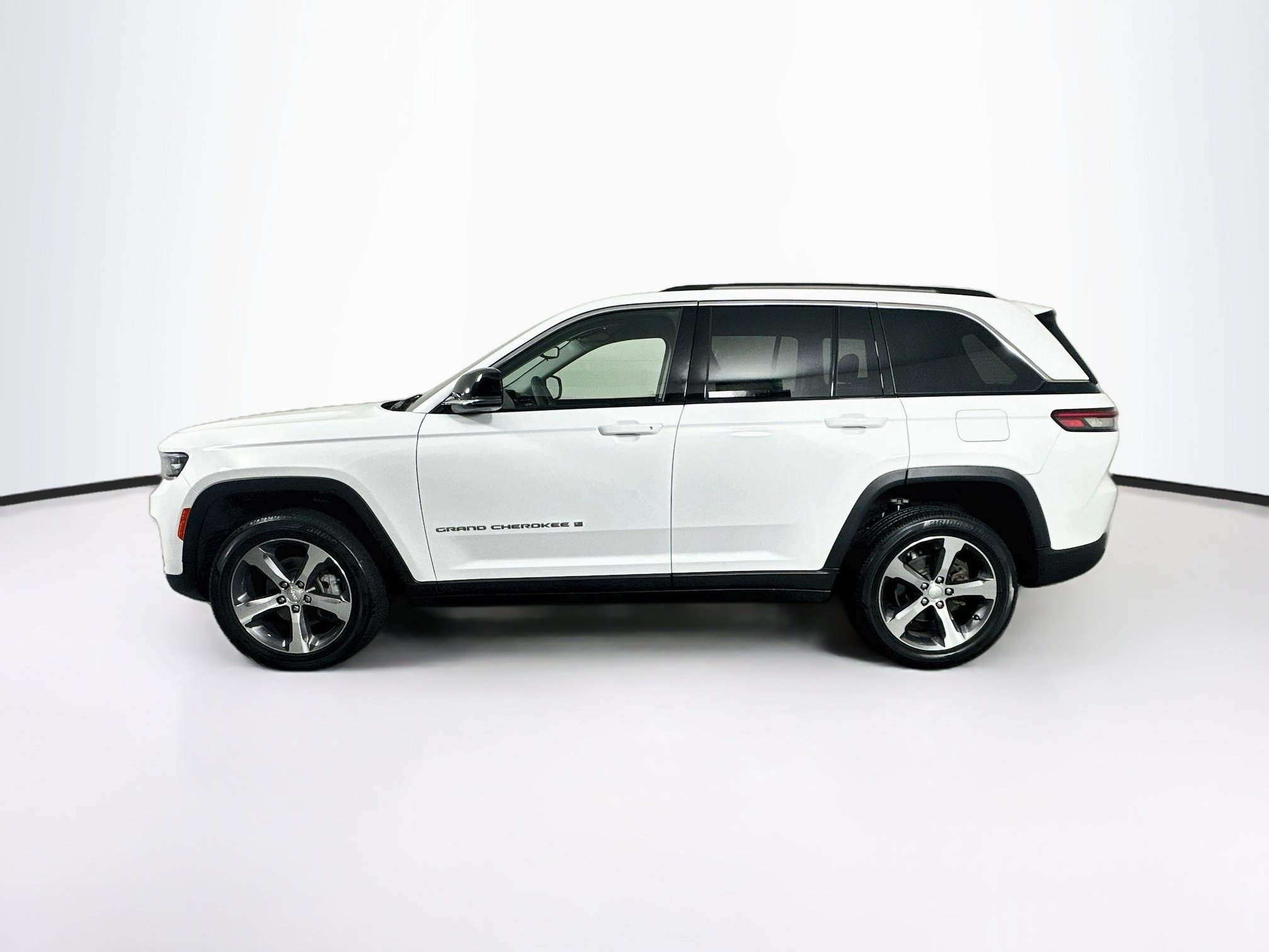 Used 2023 Jeep Grand Cherokee Limited Limited 4x4