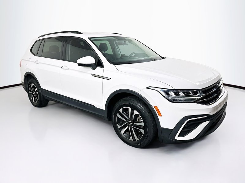 2022 Volkswagen Tiguan S's photo