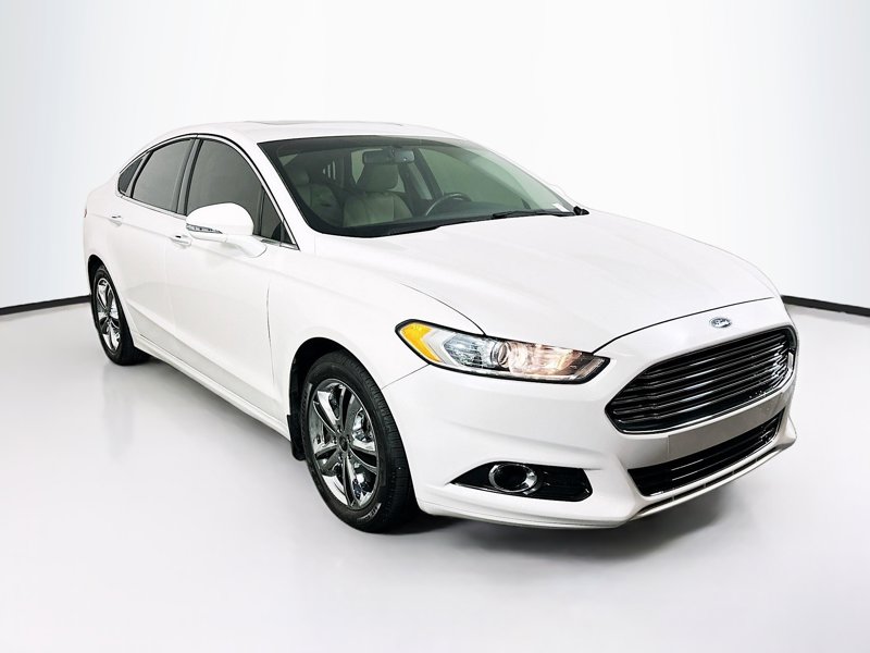 2016 Ford Fusion Plug-In Hybrid Titanium's photo