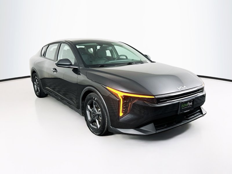 2025 Kia K4 LXS AT's photo