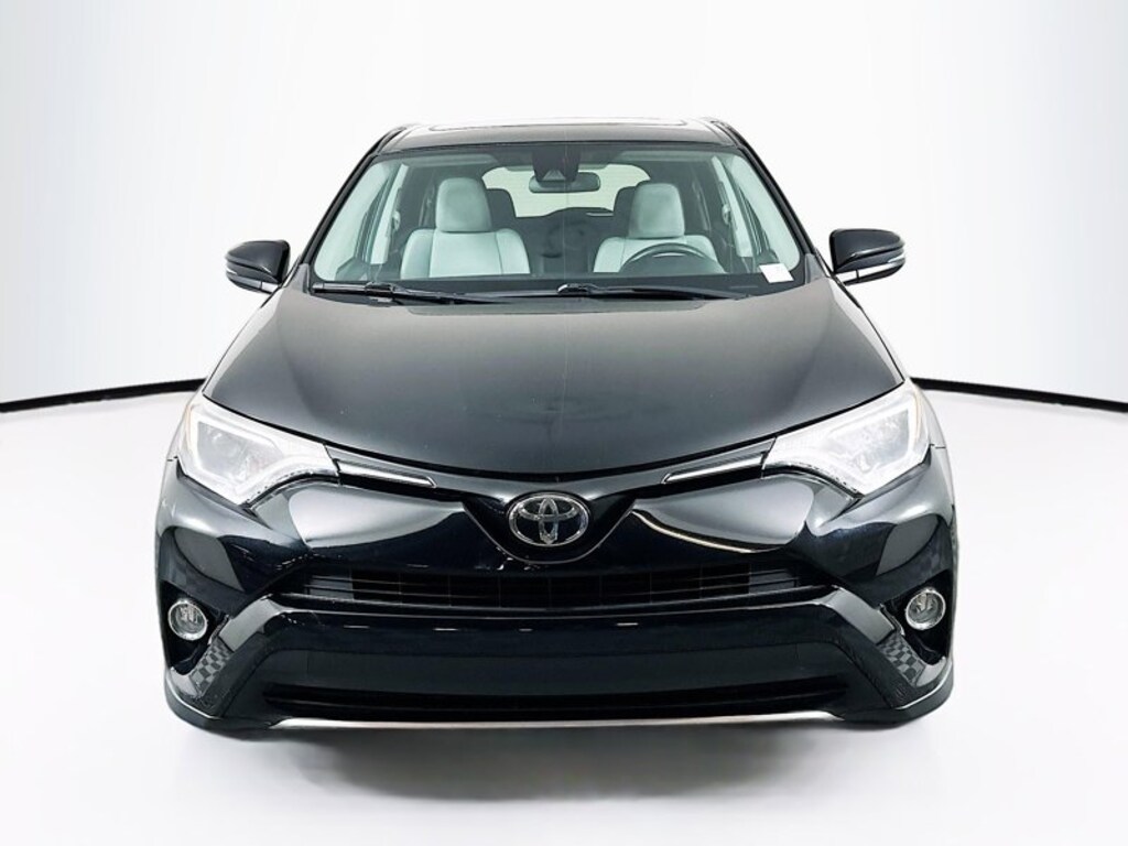 Used 2018 Toyota RAV4 XLE XLE FWD