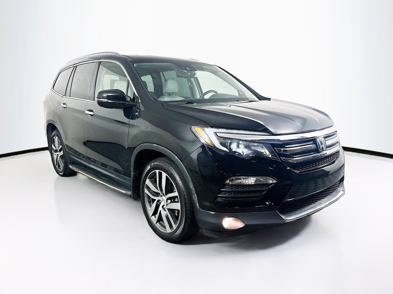 2017 Honda Pilot 4WD Elite's photo