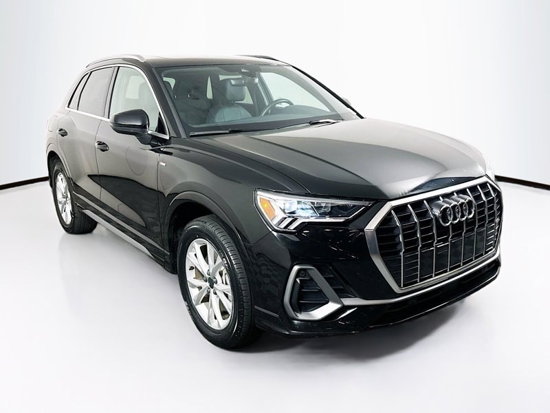 2025 Audi Q3 45 TFSI S Line Premium quattro's photo