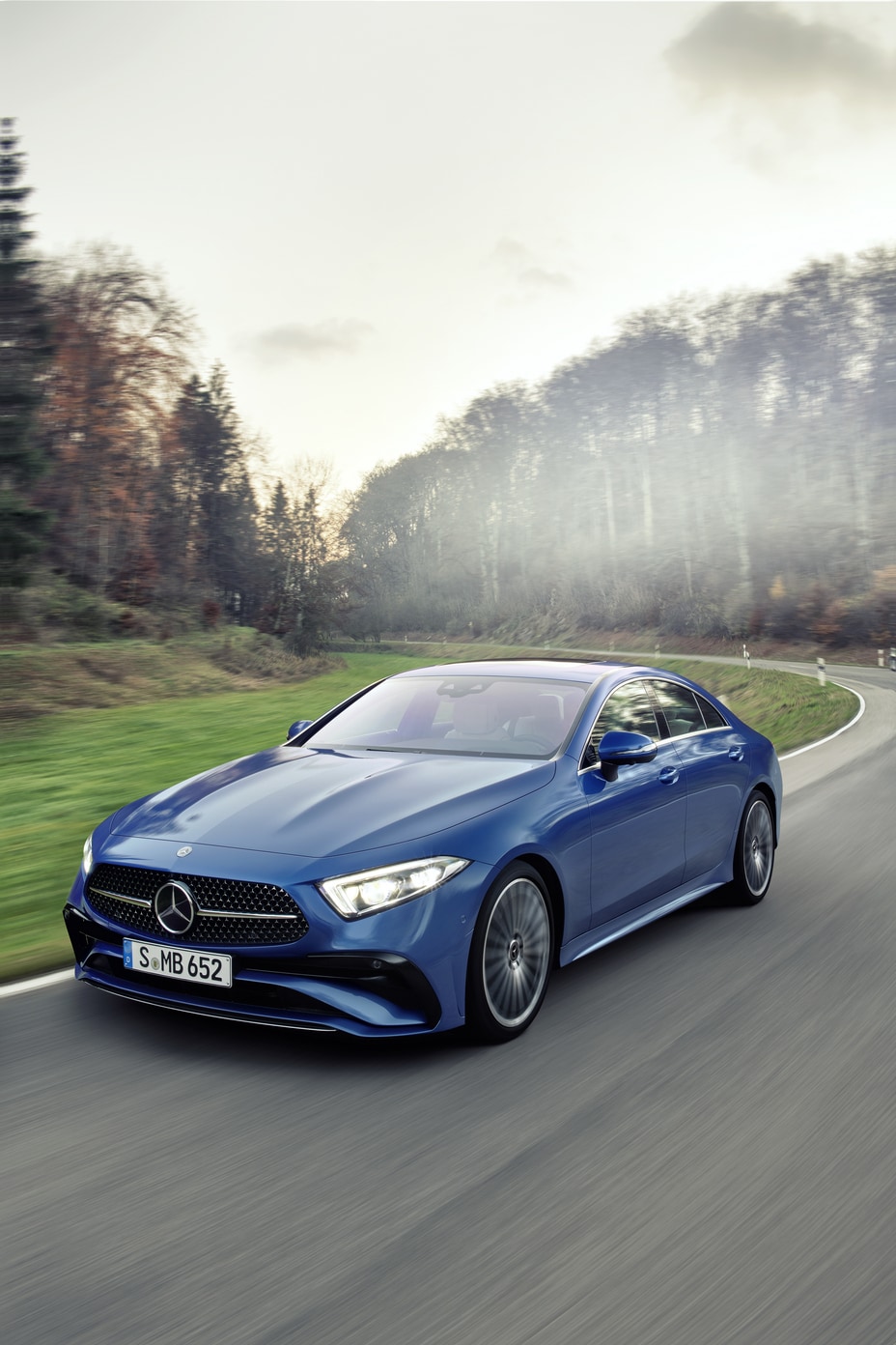 Mercedes CLS-928x522.jpg