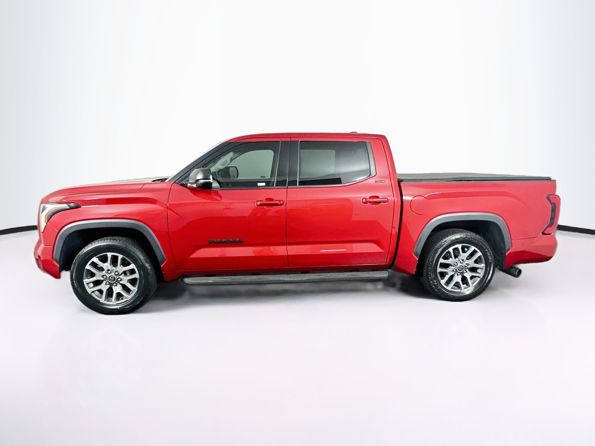 Used 2022 Toyota Tundra 4WD SR5 SR5 CrewMax 5.5 Bed