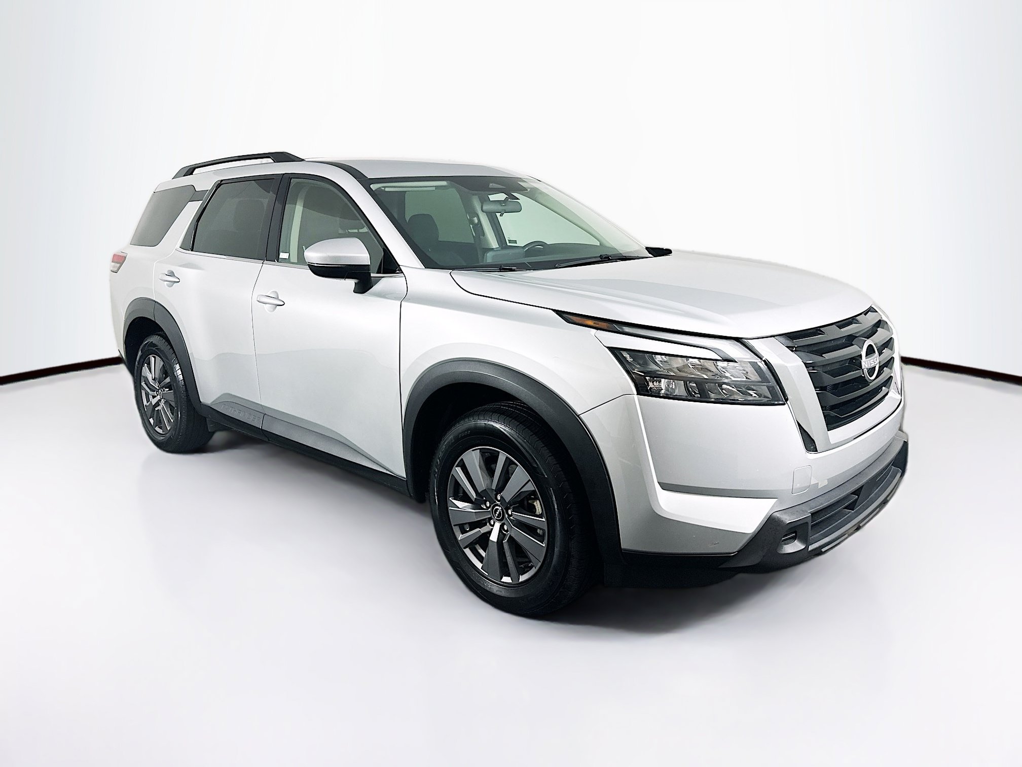 2025 Nissan Pathfinder SV 2WD's photo