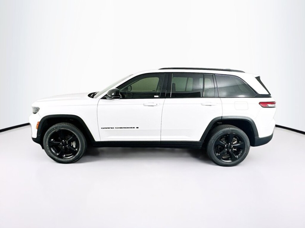 Used 2023 Jeep Grand Cherokee Limited Limited 4x2