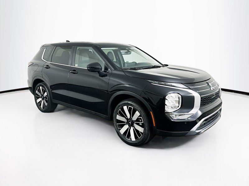 2025 Mitsubishi Outlander SE 2WD's photo