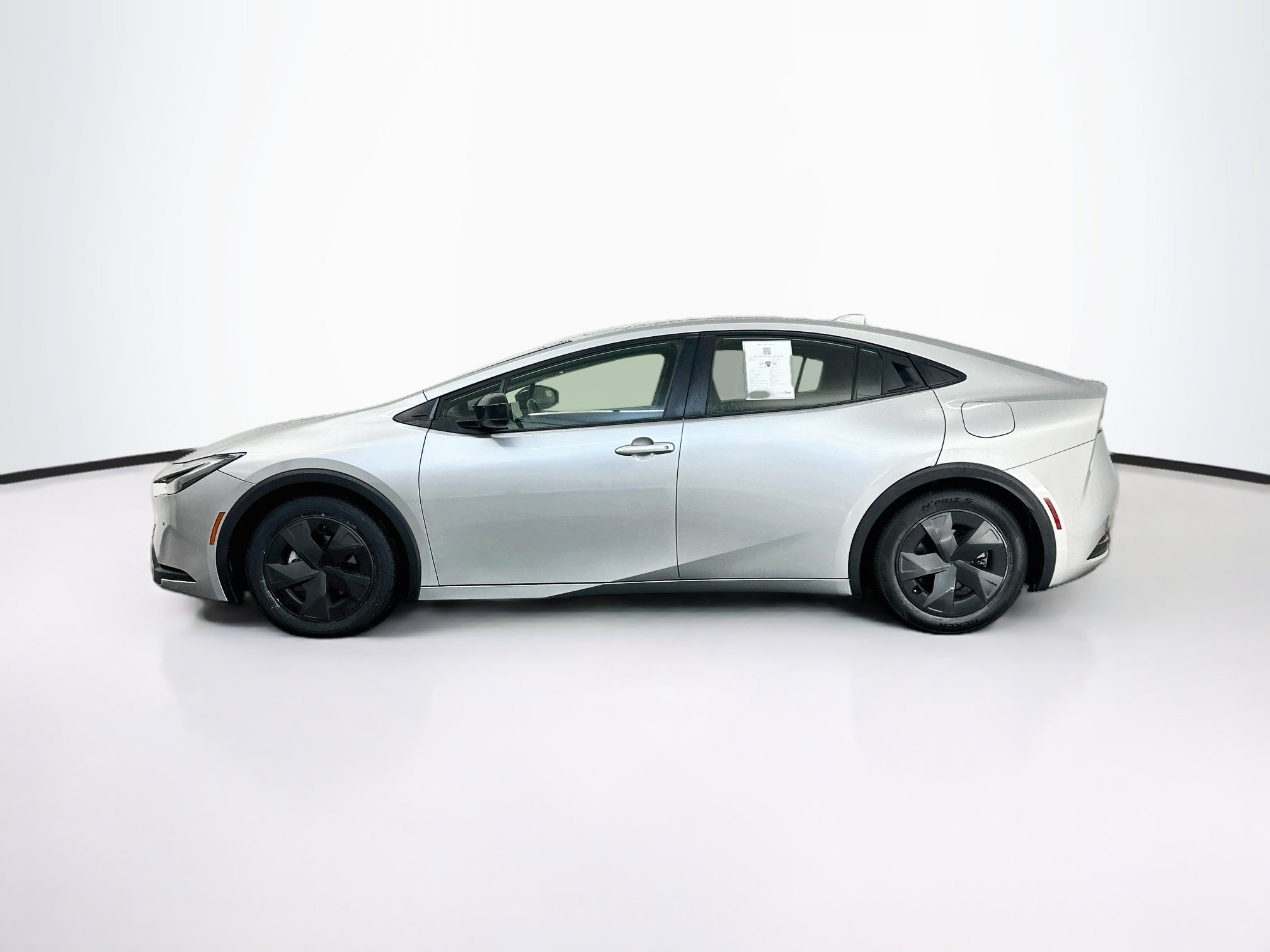 Used 2025 Toyota Prius LE LE