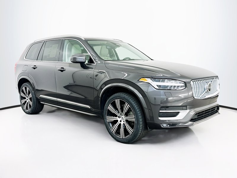 2024 Volvo XC90 Plus's photo