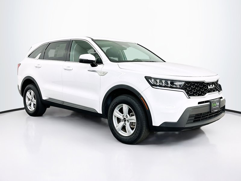 2023 Kia Sorento LX's photo