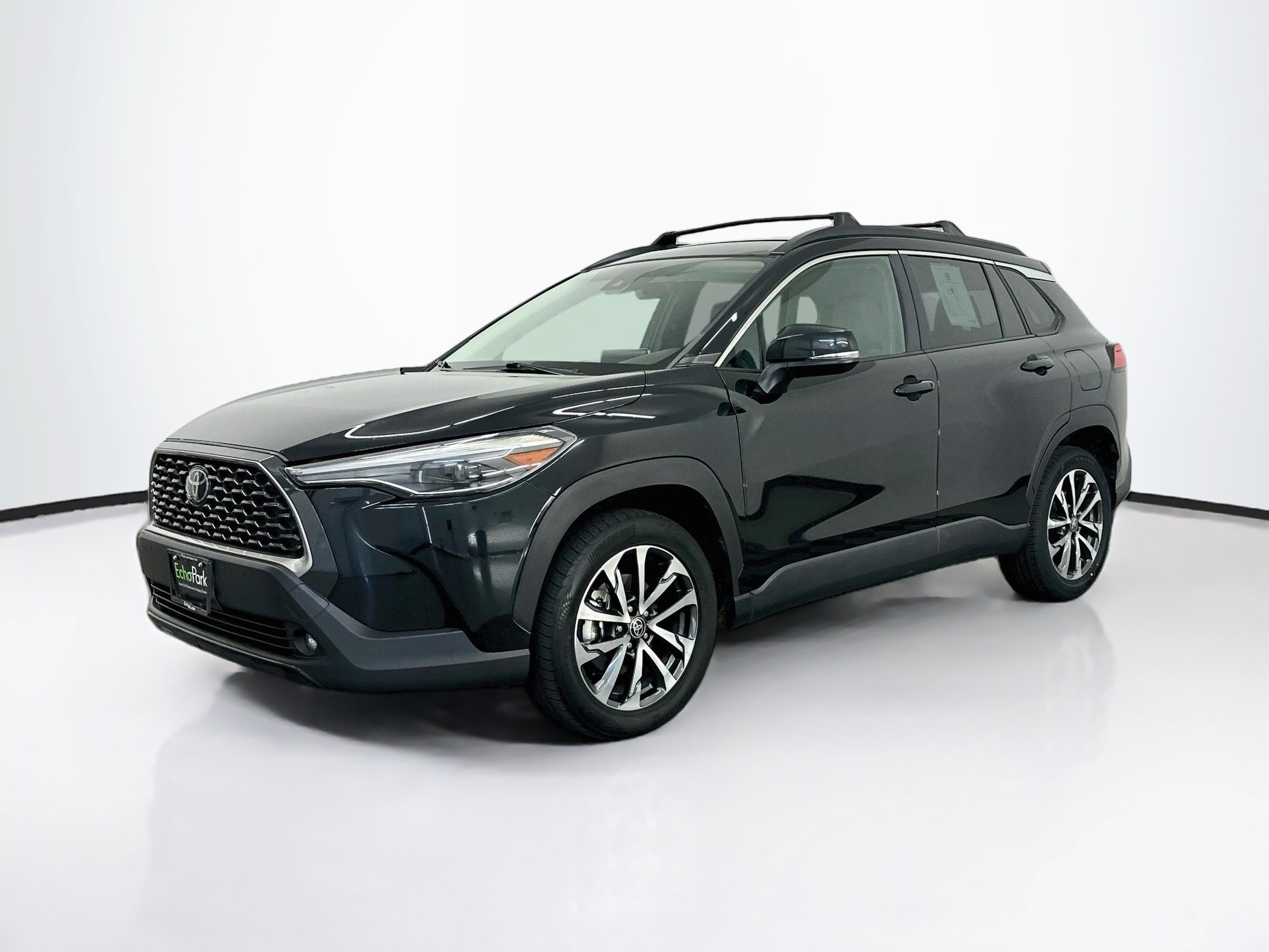 Used 2022 Toyota Corolla Cross XLE XLE 4WD