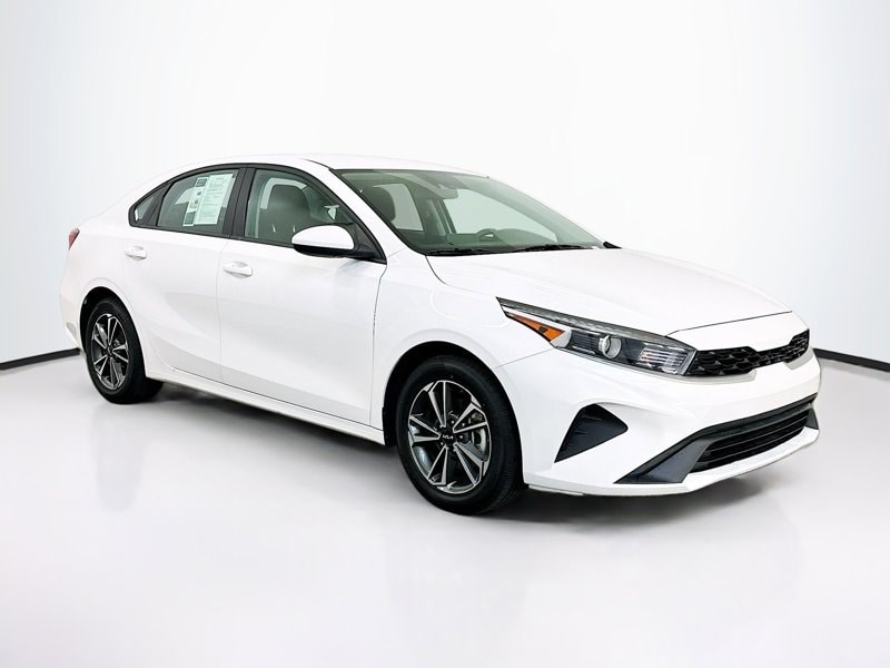 2023 Kia Forte LXS's photo