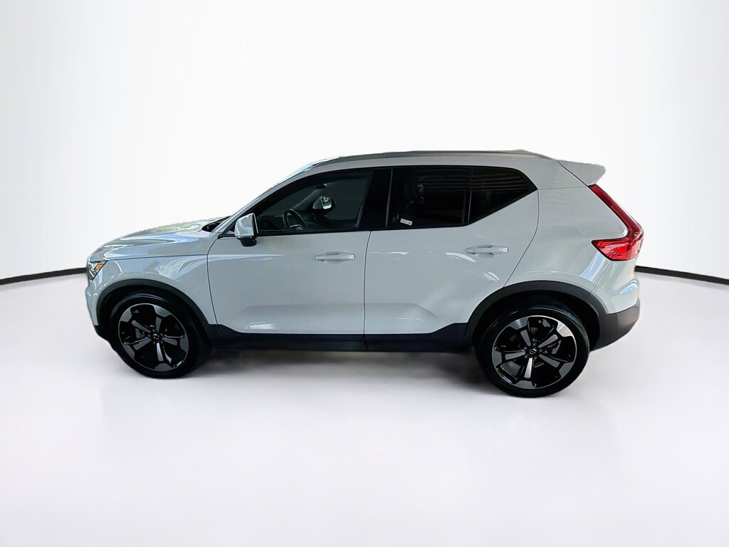 Used 2020 Volvo XC40 Momentum T5 AWD Momentum