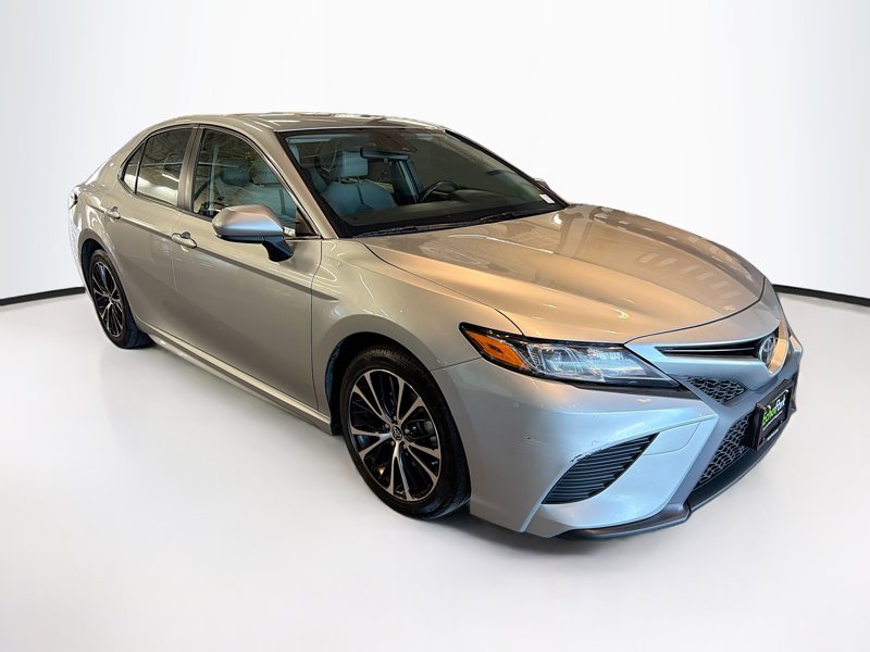 2018 Toyota Camry 2.5 Auto SE's photo