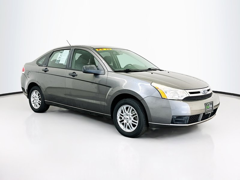 2009 Ford Focus SE's photo