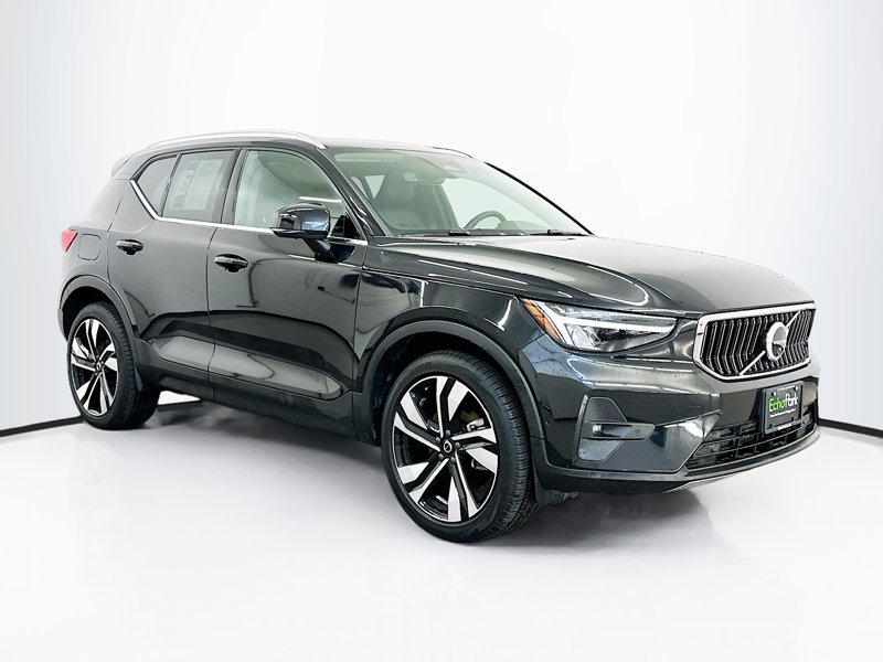 2025 Volvo XC40 Plus's photo