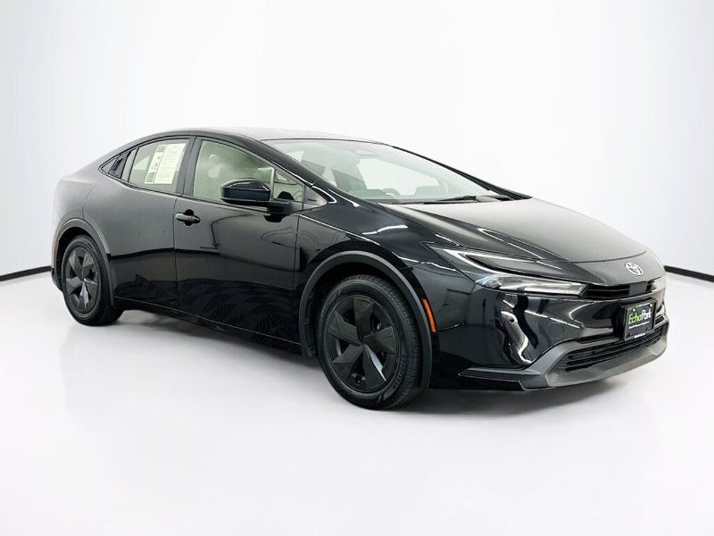 Used 2024 Toyota Prius LE LE