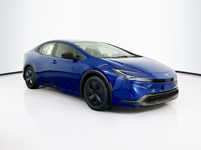 2025 Toyota Prius LE FWD's photo