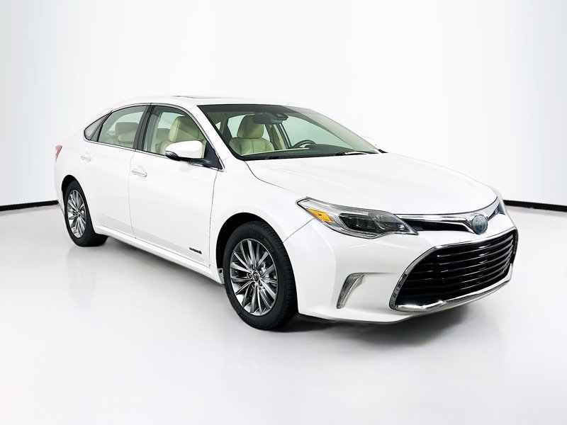 2016 Toyota Avalon Limited Hybrid's photo