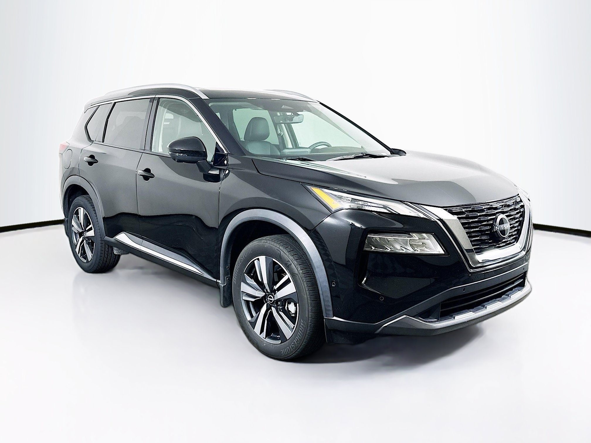 2023 Nissan Rogue SL FWD's photo