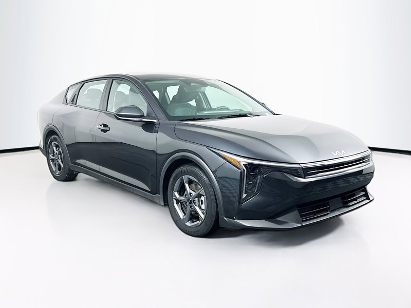 2025 Kia K4 LXS's photo