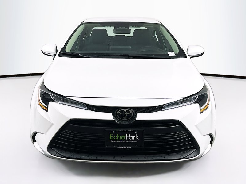 Used 2024 Toyota Corolla LE with VIN 5YFB4MDE2RP124784 for sale in Northfield, Minnesota