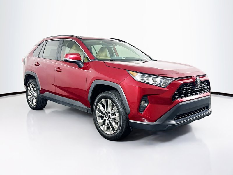 2019 Toyota RAV4 XLE Premium's photo