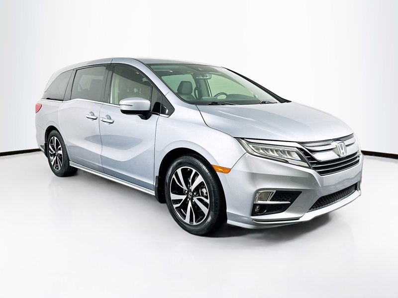 2018 Honda Odyssey Elite's photo