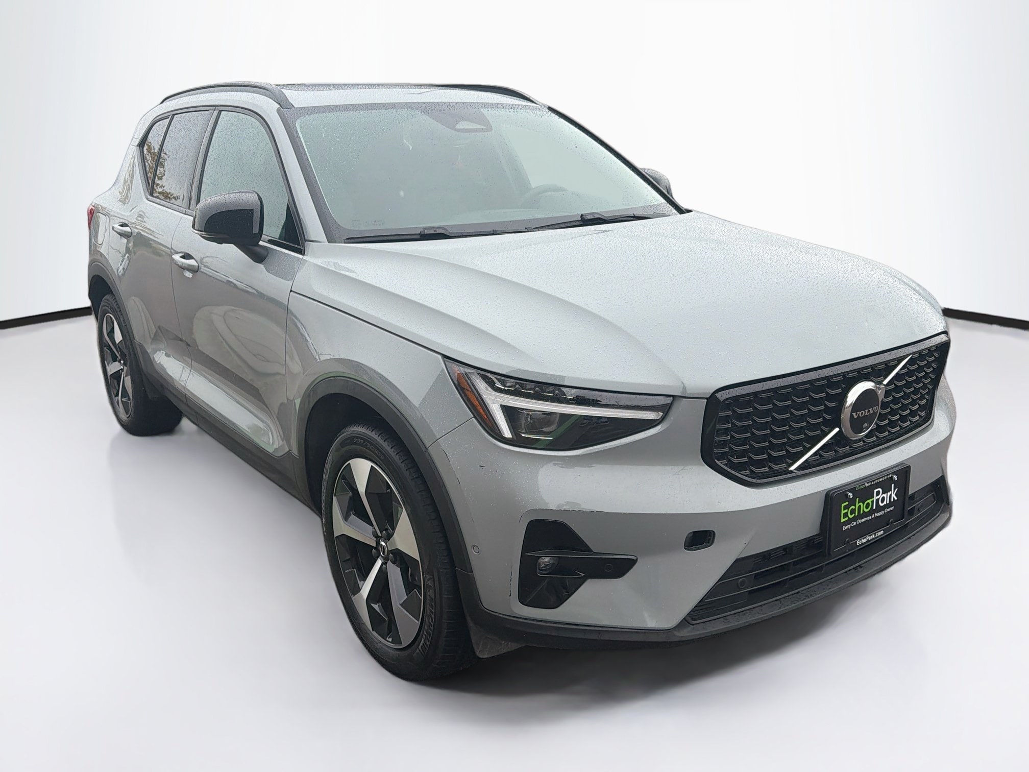 2026 Volvo XC40 Plus