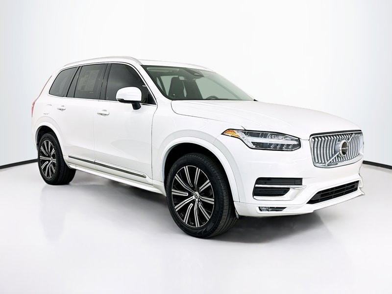 2024 Volvo XC90 Core's photo
